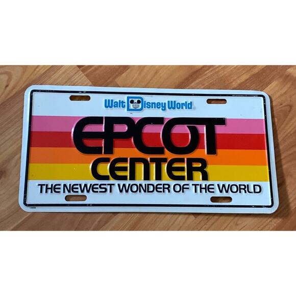 Epcot Center old plate‎ - Picture 1 of 1